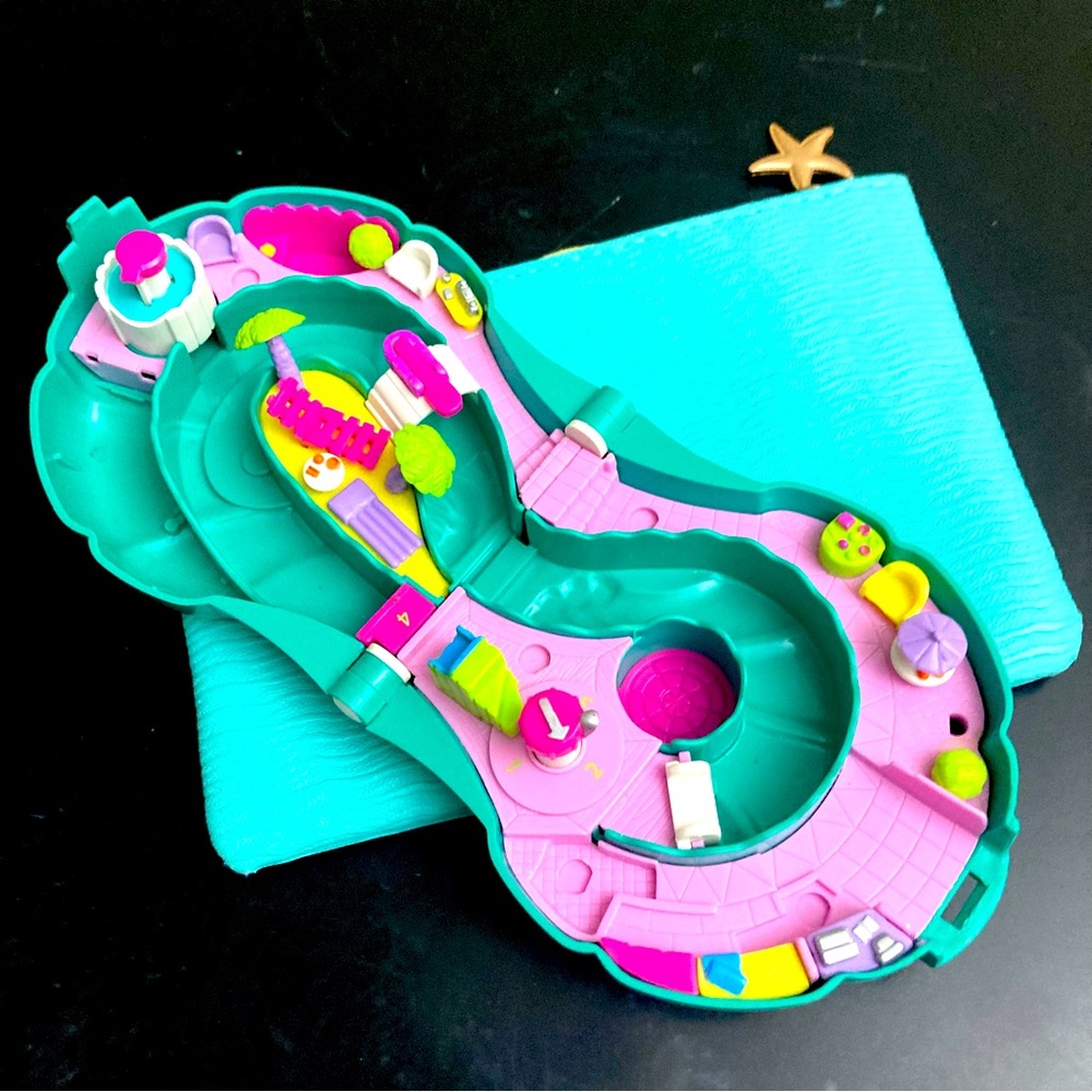 Polly Pocket Vintage Bluebird Compact Water Park Lazy River 1995 Seashell